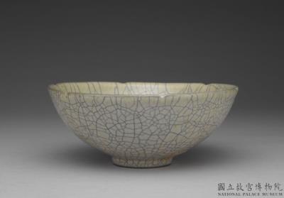 图片[3]-Bowl with hibiscus-shaped rim in celadon glaze, Yuan dynasty, 14th century-China Archive